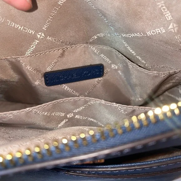 Michael Kors Navy Blue jet Crossbody Bag - Picture 3 of 5